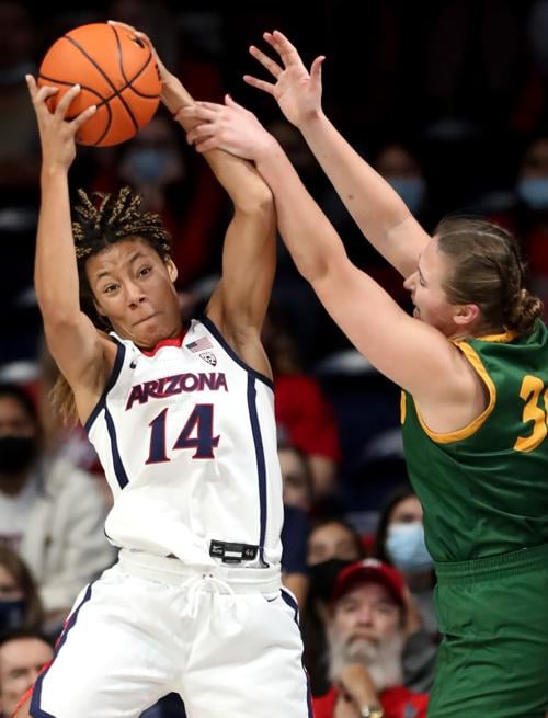 121621-tuc-spt-pac12hotline-p1