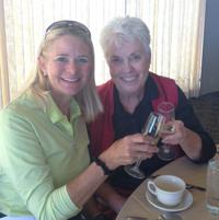 Widow of ex-UA coach hits hole-in-one