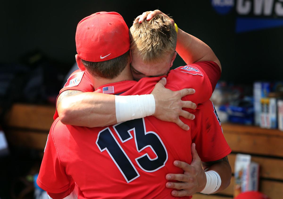 Arizona vs. Coastal Carolina in College World Series