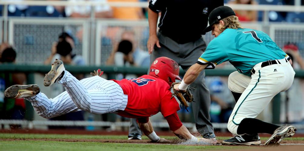 Arizona vs. Coastal Carolina in College World Series