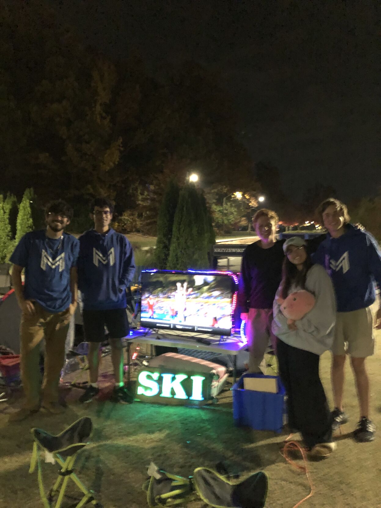 Duke ski club crazies