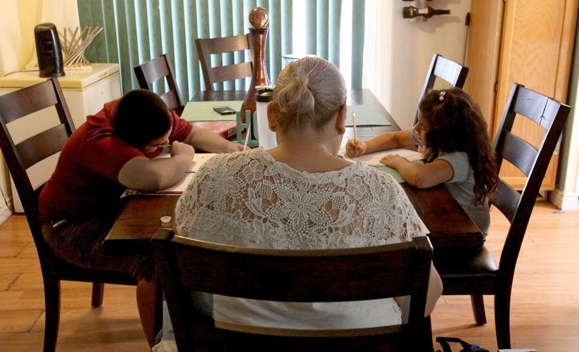 Frontera Francisca Acosta and family (LE)