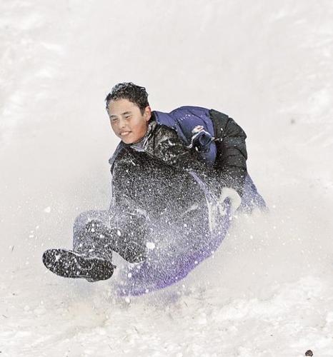 Winter: Howdy, powder  