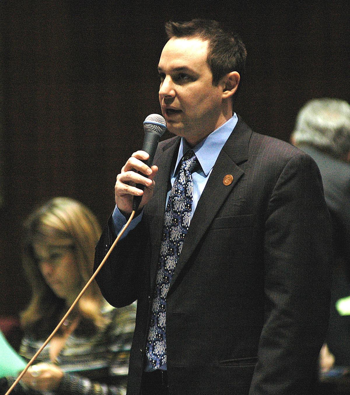 Democrats Want Court To Force Changes In Arizona s Election Process 