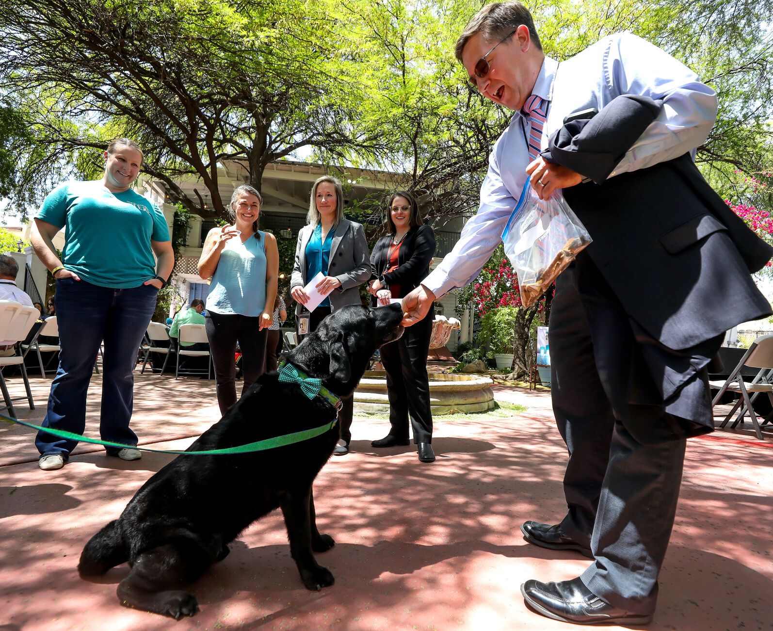 After nearly a decade, Tucson courthouse dog retires