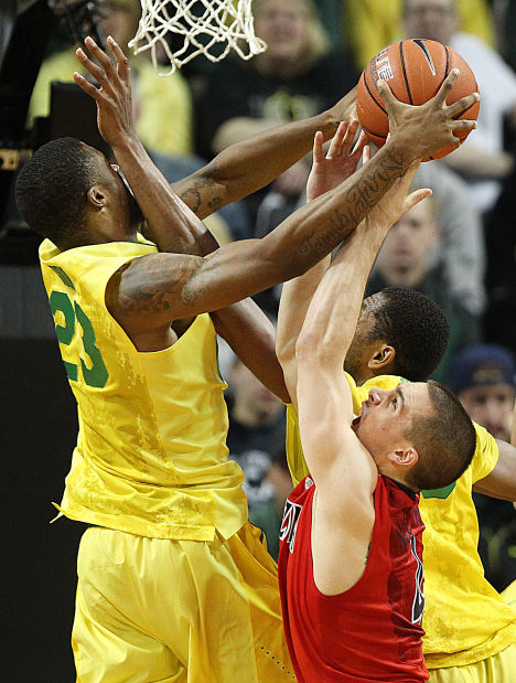 Oregon 64, No. 3 Arizona 57