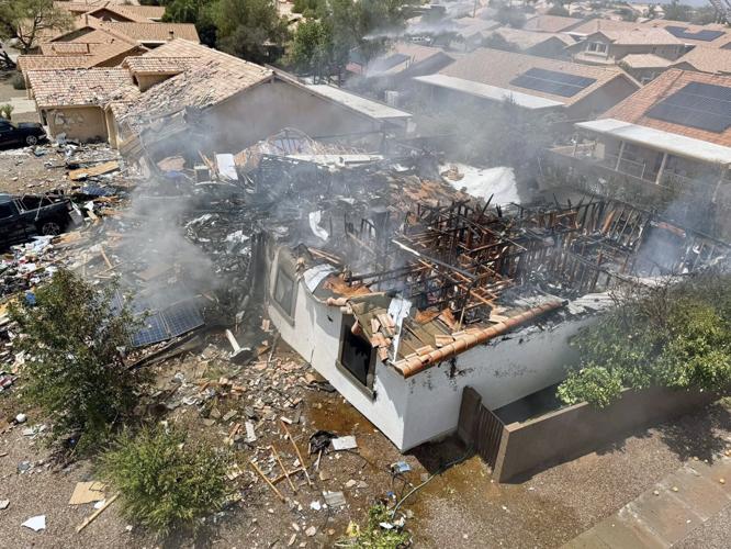 Fire destroys house on ֱ's SE side