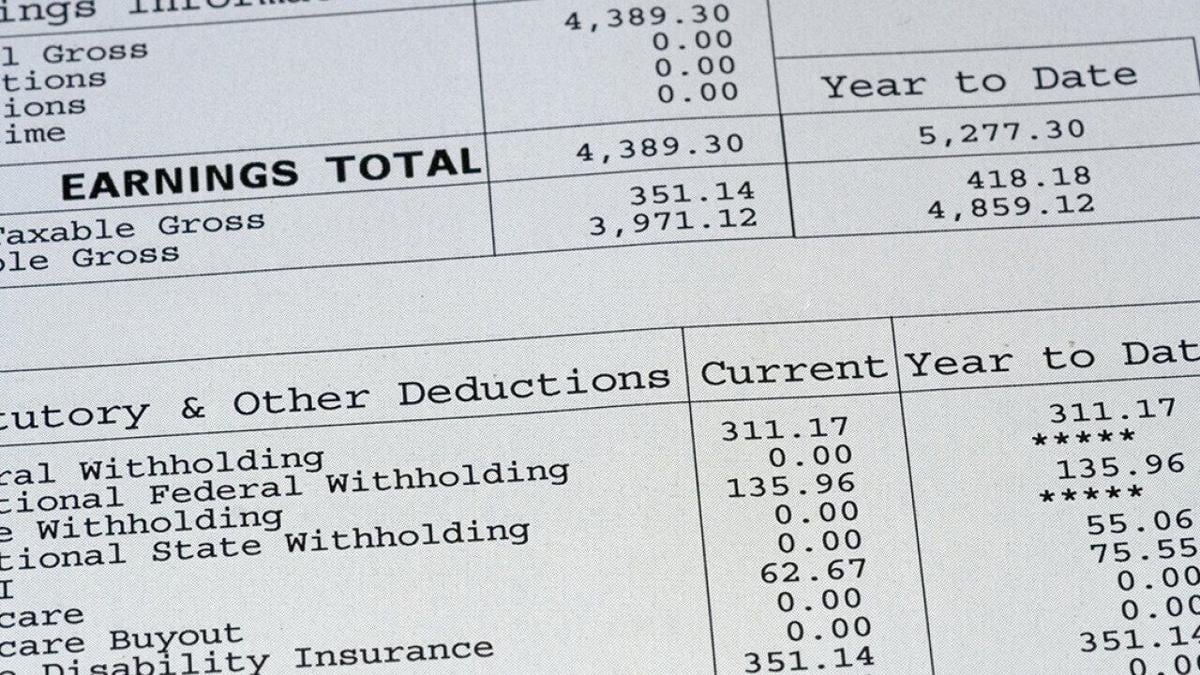 How to spot a fake pay stub