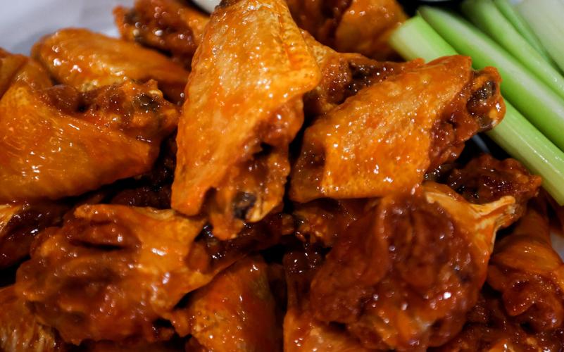 Anchor Bar opens in Tucson