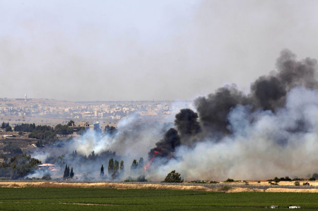 Syrian rebels briefly take control of Golan Heights border crossing    