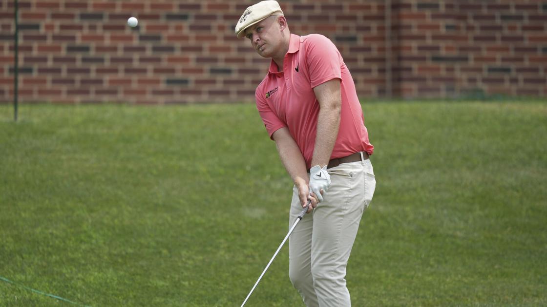 Harry Hall crashes the ‘Block’ party at Colonial with 62