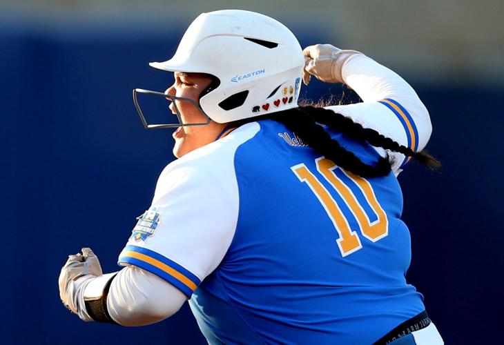 060119-spt-ua softball-p6.jpg