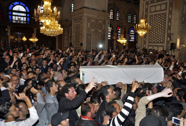 Israel uneasy as Syrian fight spills into Golan    