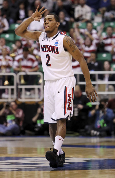 NCAA tournament West Region: No. 6 Arizona 74, No. 14 Harvard 51: Another day at beach