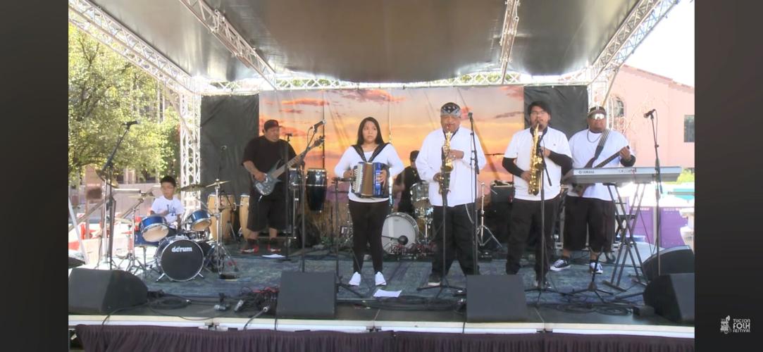 Baila el Pueblo (copy)