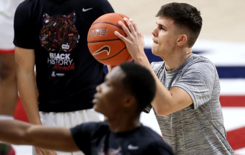 100121-tuc-spt-uabk-p1