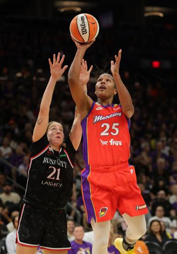 BASKETBALL-WNBA-PHO-POR/