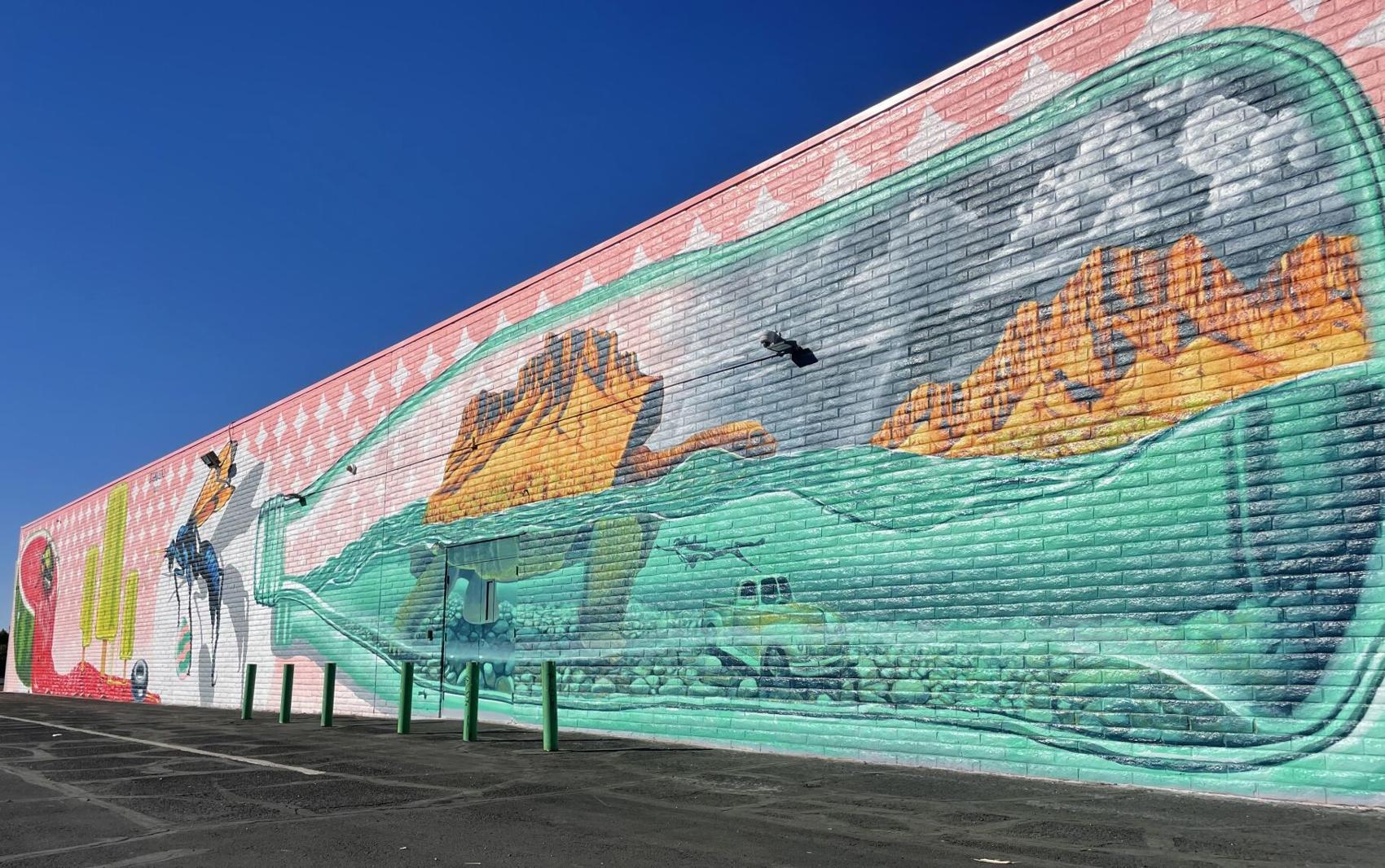 A map and 120+ photos of Tucson's beautiful murals