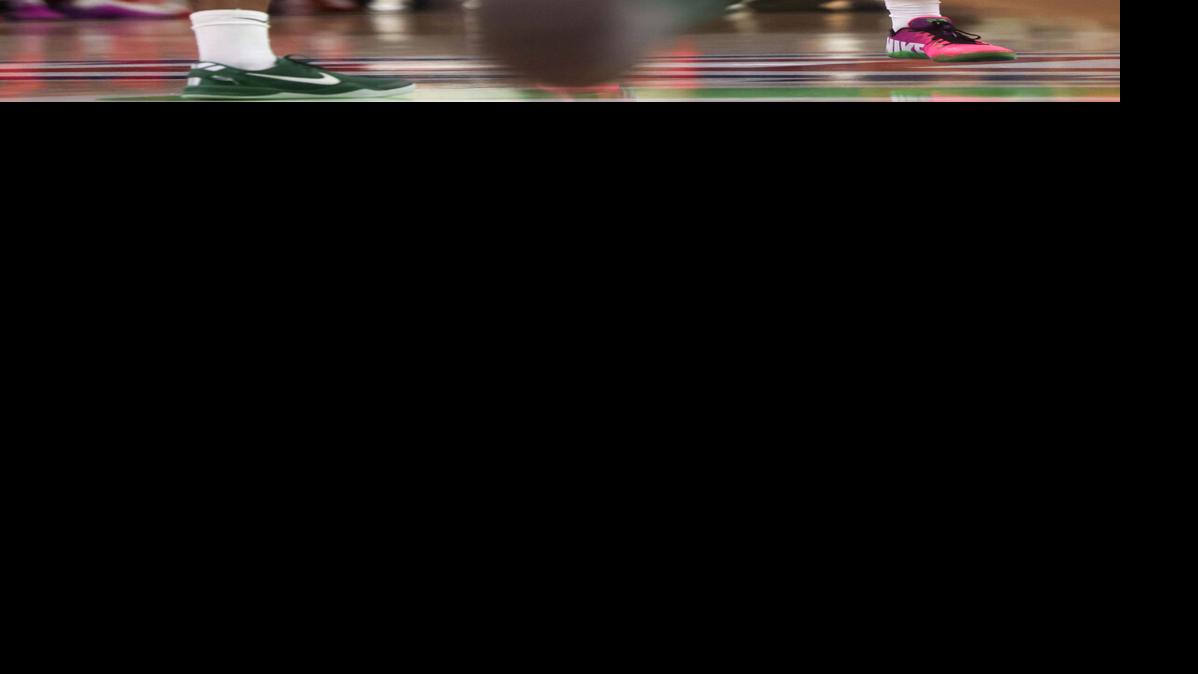 Arizona's Jaden Bradley named one of five finalists for Cousy point guard award