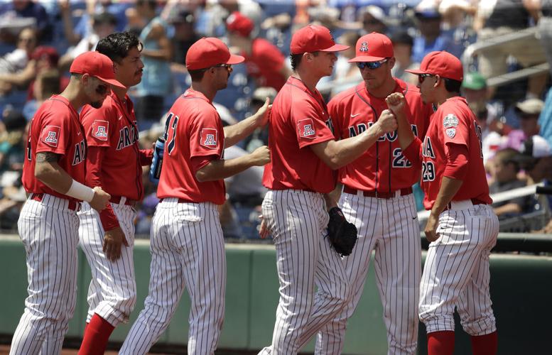 Arizona vs. Coastal Carolina in College World Series