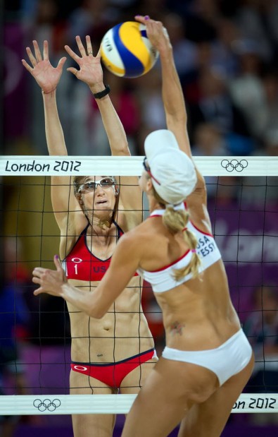 London Olympics: beach volleyball: Dancing on the beach    