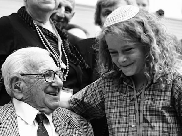 Holocaust survivors greeted by their hero  