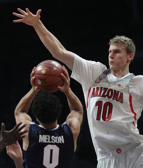 No. 8 Gonzaga Bulldogs vs. No. 16 Arizona Wildcats college basketball