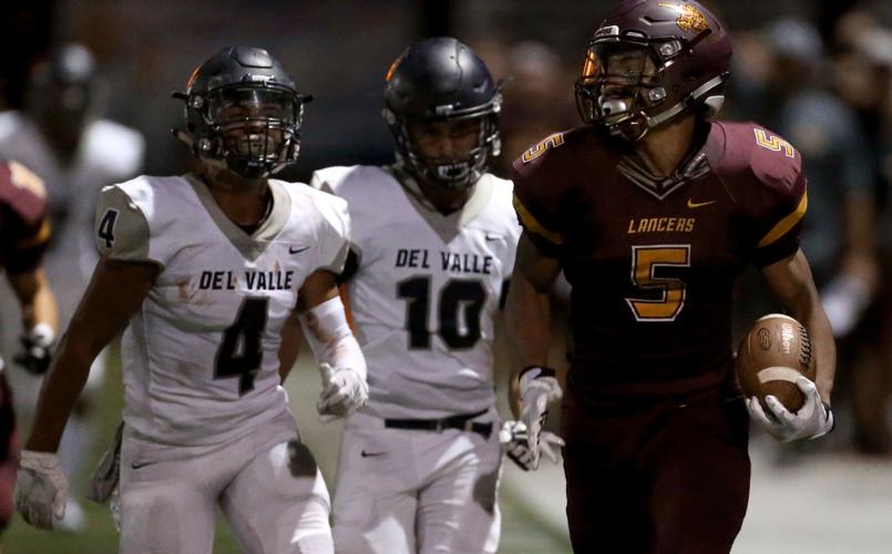 090818-spt-hsfb salpointe-p1.jpg