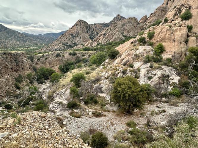 Apache tribe buys back Arizona land