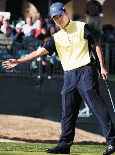 Na, Ogilvy lead Classic; 15 others within 4 shots  