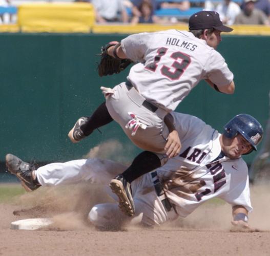 UA baseball CWS vs. Georgia, 2004