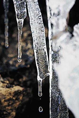 Winter: Howdy, powder  