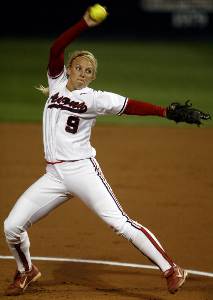 Former Arizona ace Taryne Mowatt finds her way to back to Tucson as