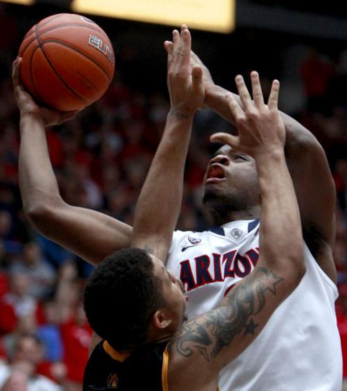Arizona basketball senior Kevin Parrom