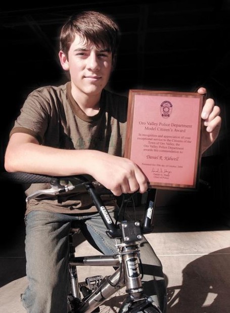 Teen's quick thinking helps halt crime spree  