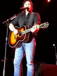 Country Thunder review: Joe Nichols