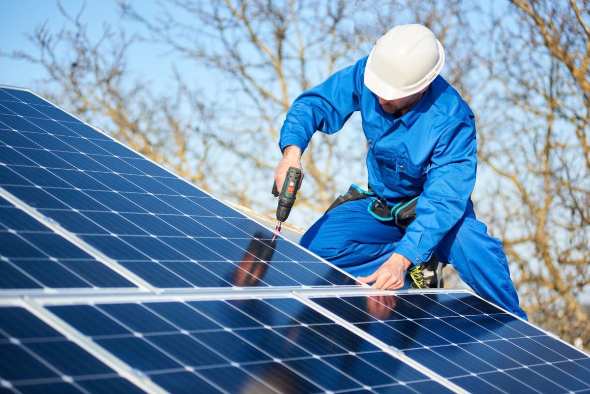 rosie-on-the-house-door-to-door-solar-sales