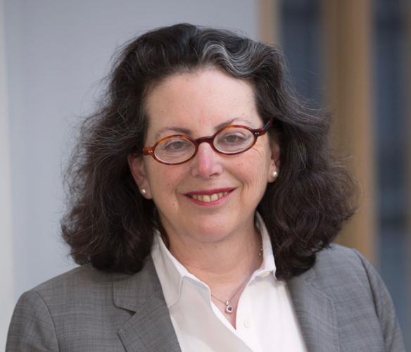 Marcela Davison Avilés