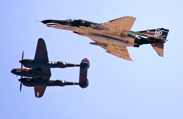 Birds of prey in Tucson skies