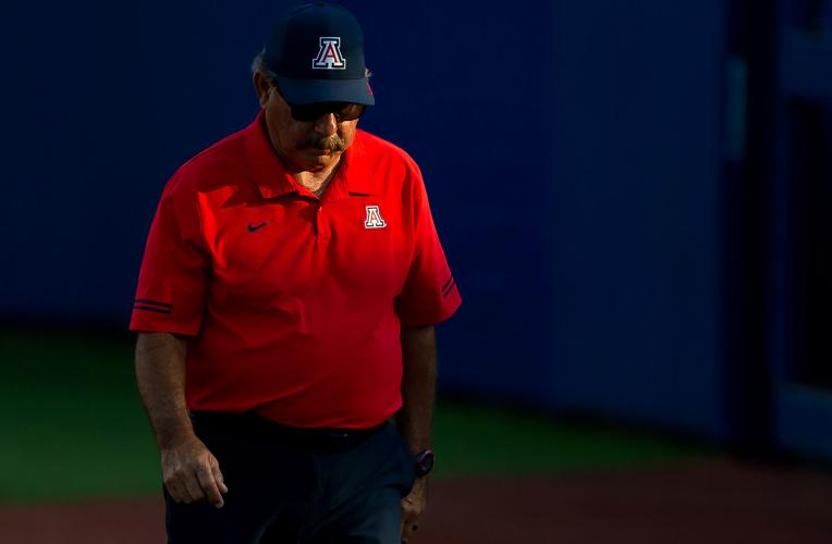 060521-tuc-spt-uasoftballadv-p3