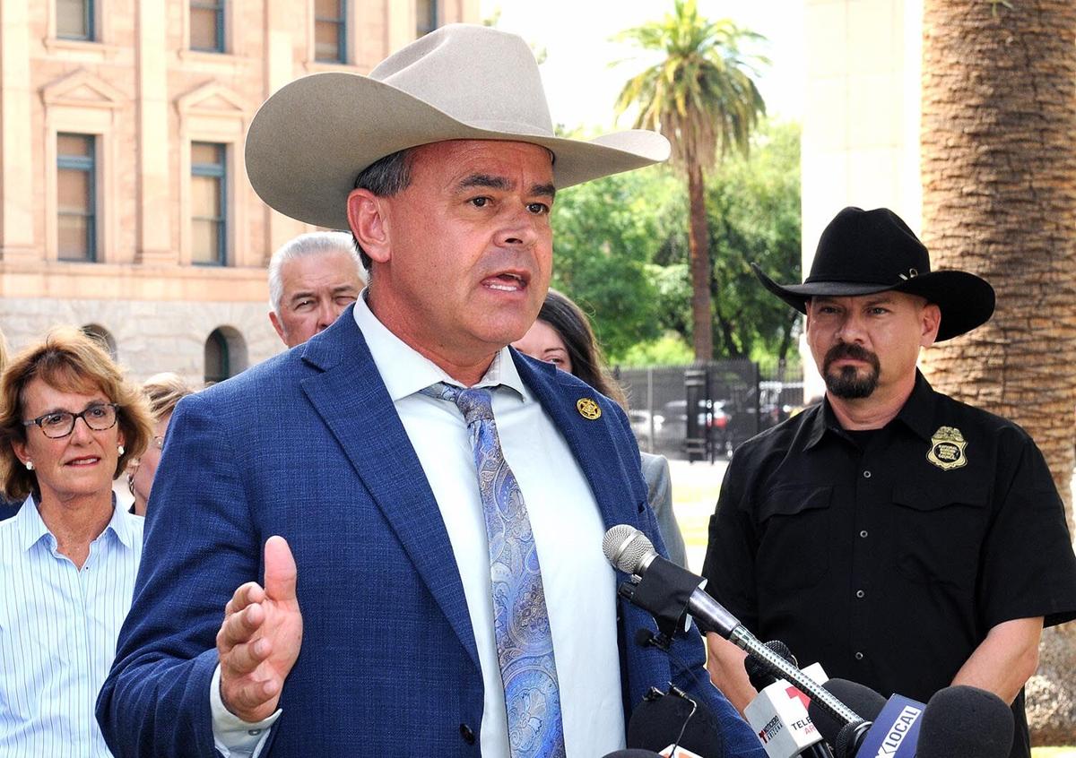 Arizona sheriffs association chief blasts hobbs for vetoing immigration measure