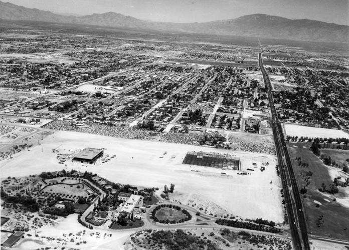 El Conquistador Hotel / El Con Mall