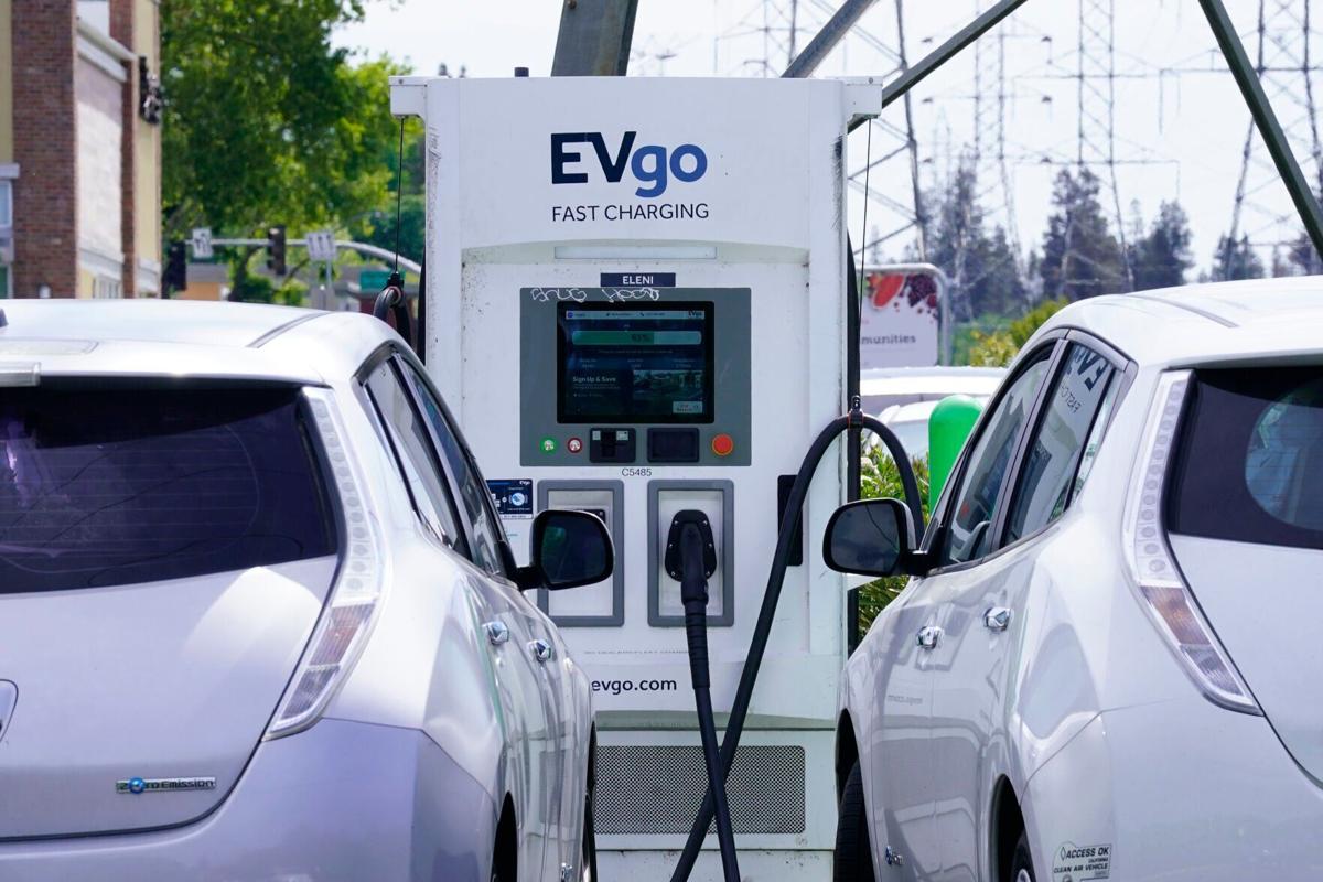 Biden administration wants to standardize electric vehicle charging, like gas stations