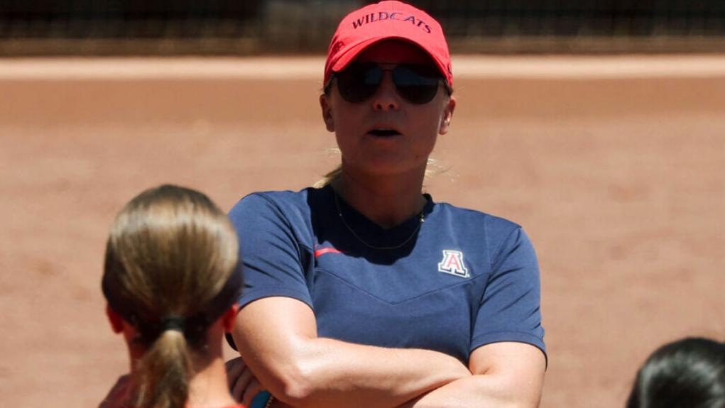 The Wildcast: Caitlin Lowe drops by to talk all things Arizona softball