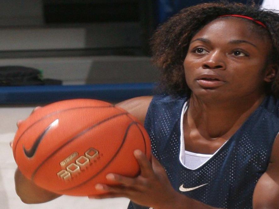 I Am Going Back Home Former Ua Star Dee Dee Wheeler Named Tusd S