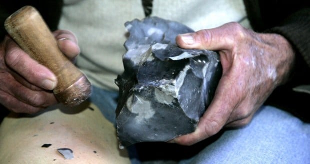 Folks sharpen knowledge of flintknapping    