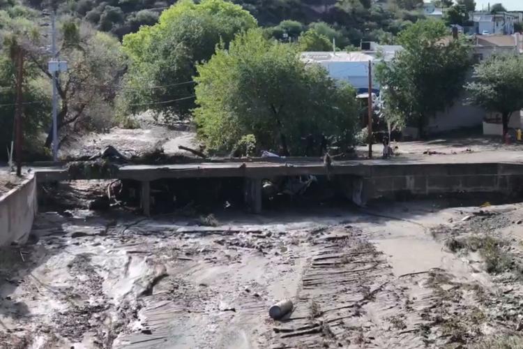 4 killed in Arizona flooding