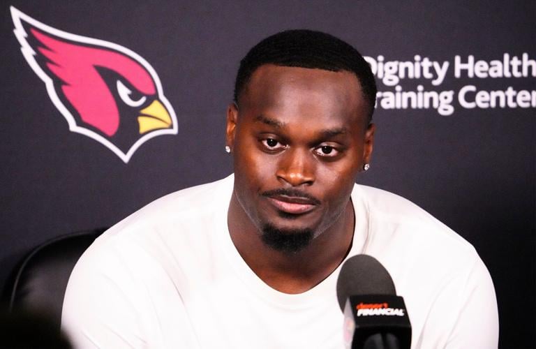 Arizona Cardinals running back Jeremiyah Love (4) during rookie mini-camp on May 8, 2026, at the Dignity Health Arizona Cardinals Training Center in Tempe, Ariz.