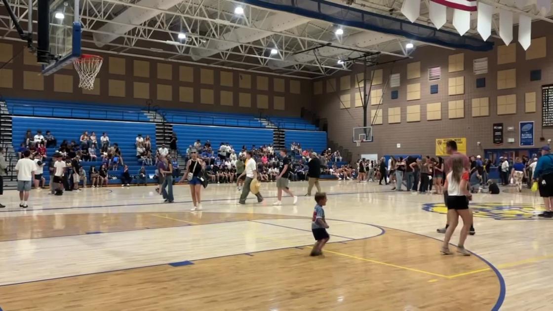 Incoming storm delays Marana vs. Salpointe Catholic football game