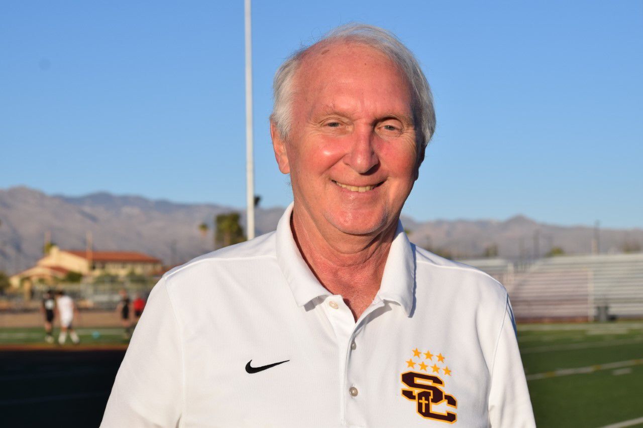 Greg Hansen As he aims for state title No. 8 Salpointe s